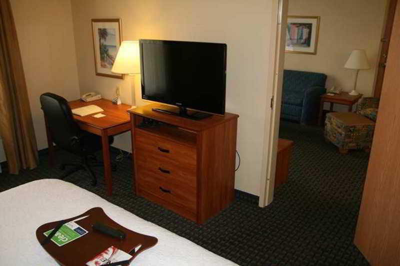 Hampton Inn & Suites Fort Myers Beach/Sanibel Gateway Habitación foto